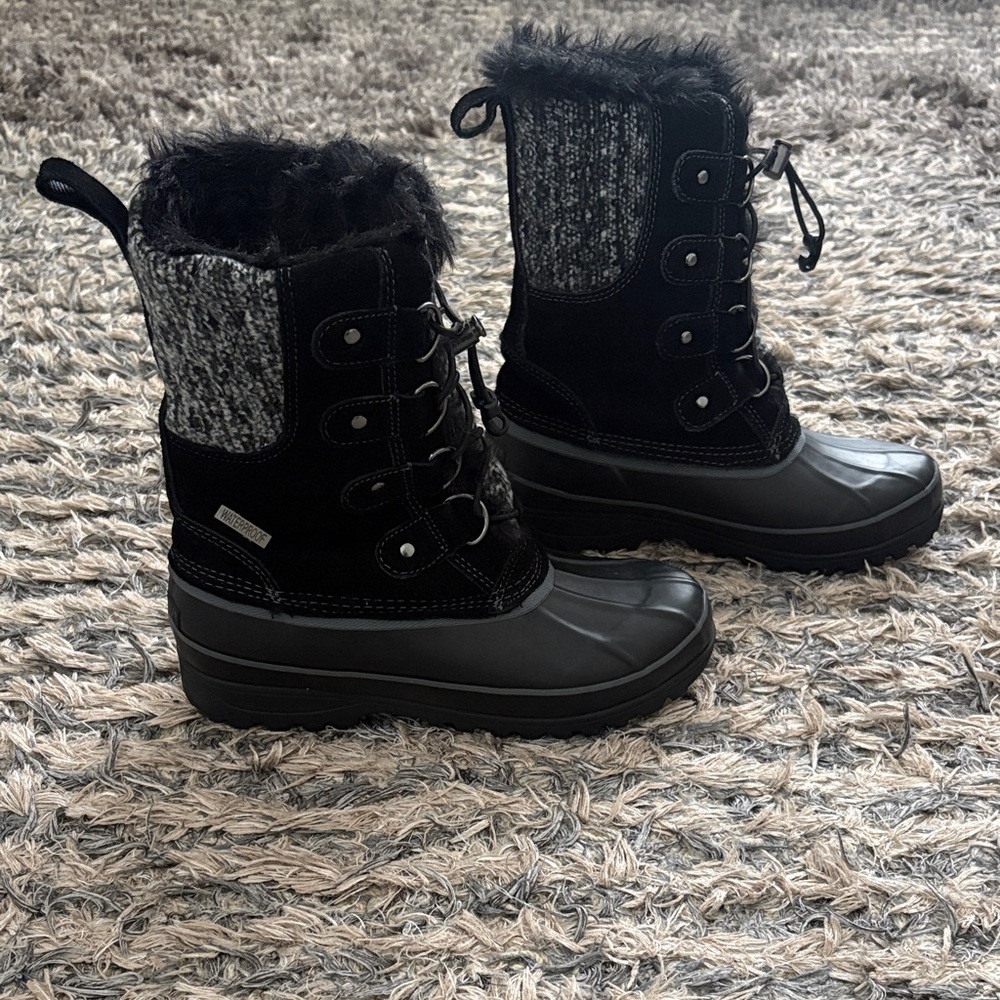 KHOMBU Black and Gray Leather Tall Winter Boots, Size 7M